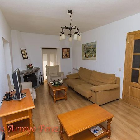 Casa Rural El Salon Del Baile Наварредондилья Экстерьер фото