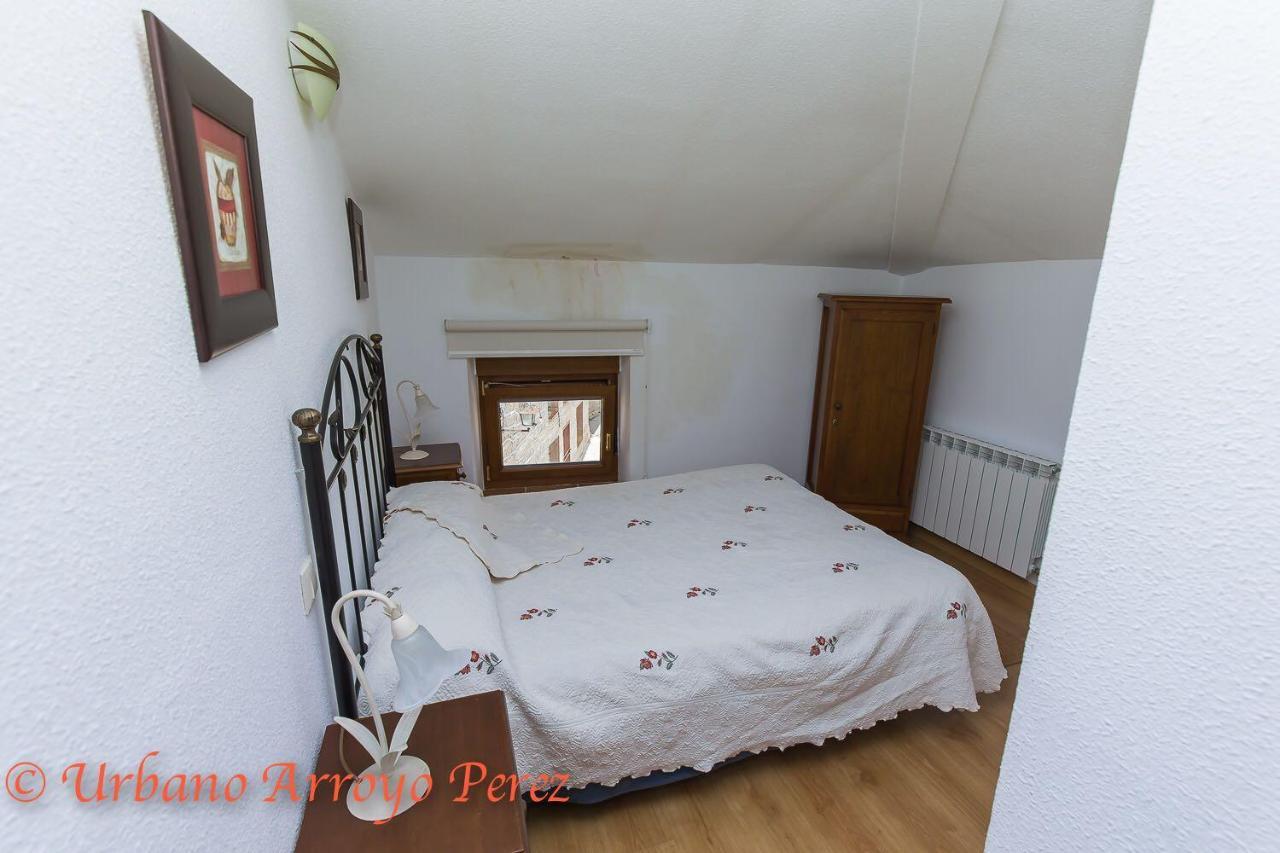 Casa Rural El Salon Del Baile Наварредондилья Экстерьер фото