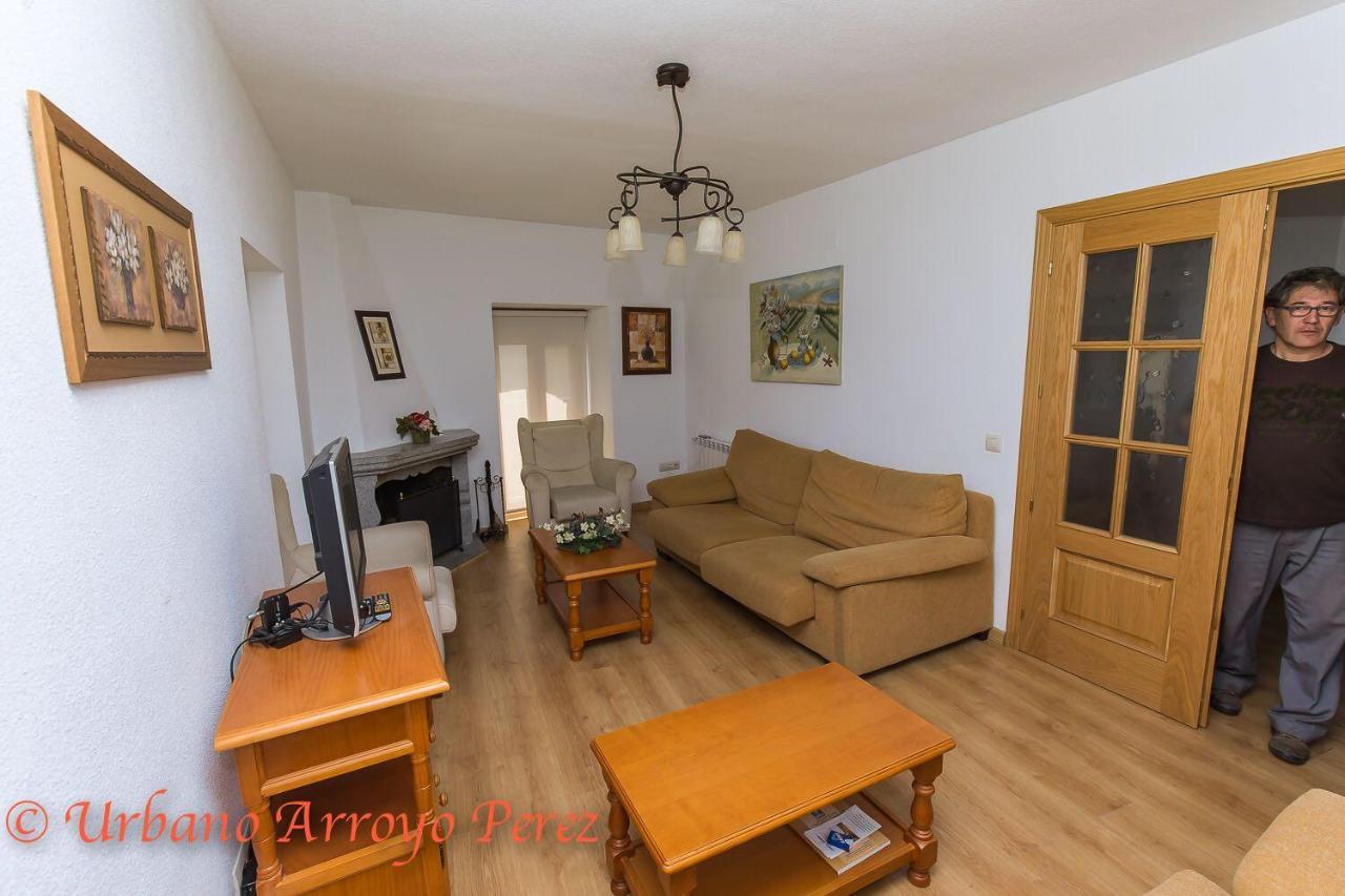 Casa Rural El Salon Del Baile Наварредондилья Экстерьер фото